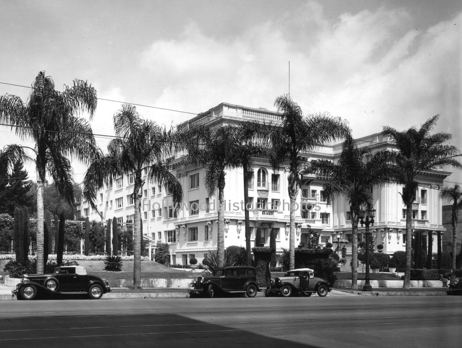 Garden Court Apts. 1935 7021 Hollywood Blvd..jpg